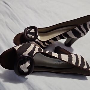 Talbots Open Toe Heels Pumps Brown Cream Zebra Print Size 9B Shoes